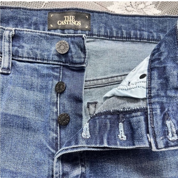 2/$20. Aritzia The Castings Skinny Jeans Sz 26 - Picture 3 of 7